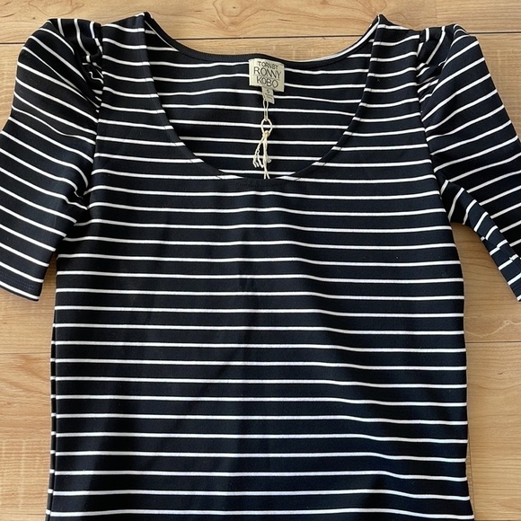 NWT 𝅺TORN by Ronny Kobo Small Puff Shoulder Striped Crop Top - Picture 10 of 10